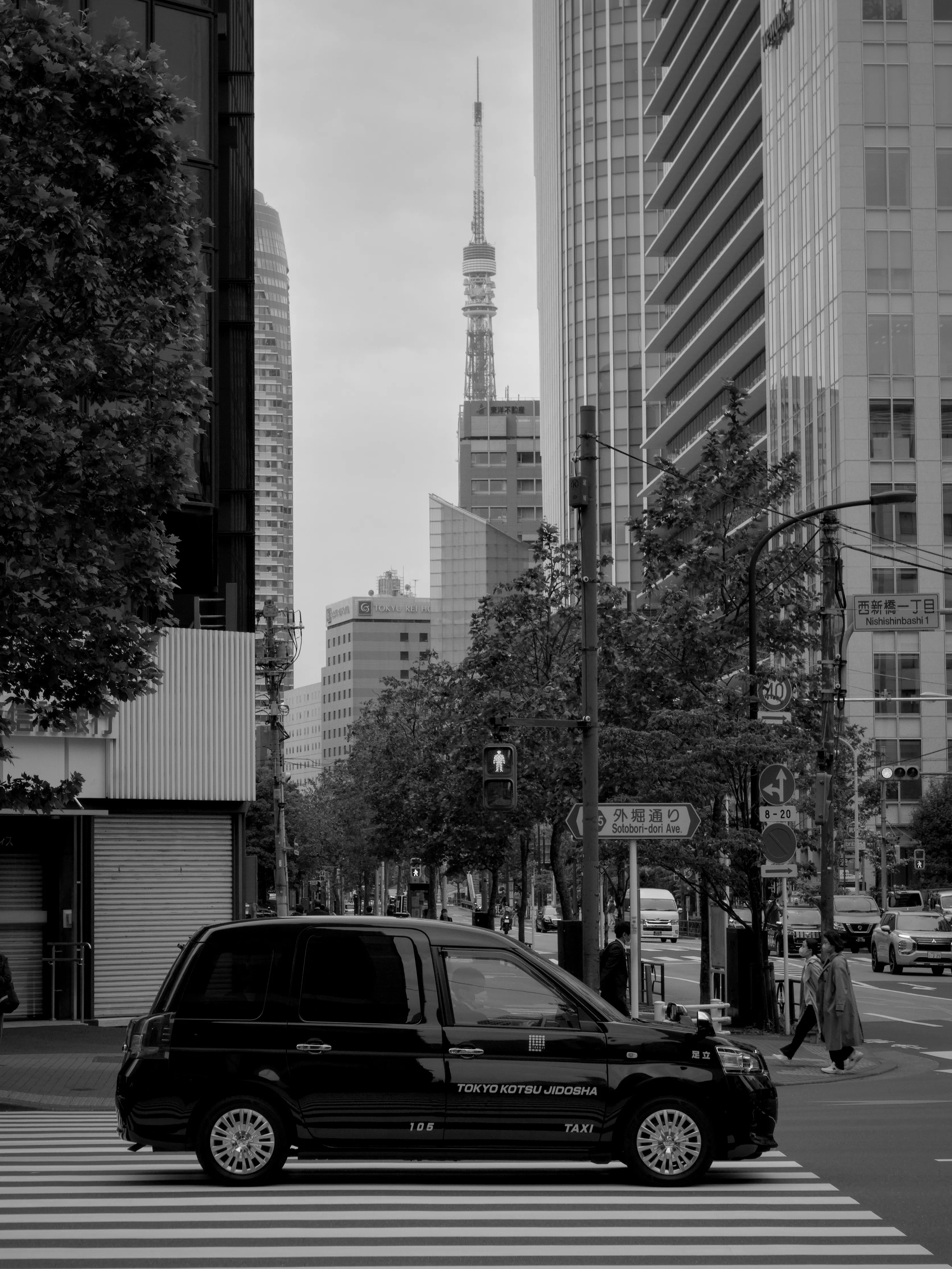 Black & White Gallery - Picture 2